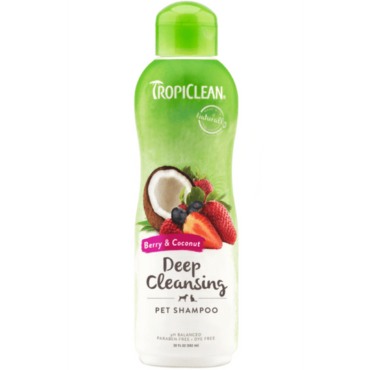 TropiClean Berry Clean Deep Cleaning Shampoo 20 oz - Wiggles & Whiskers Pet SuppliesTropiclean